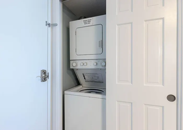 Surf & Racquet 502b Apartment *
