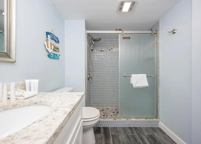 Surf & Racquet 502b Apartment *